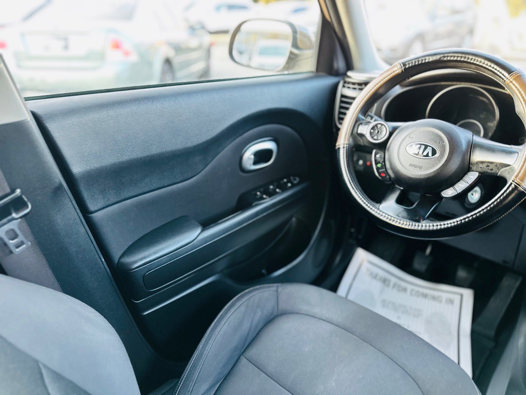 2015 Kia Soul Image 13