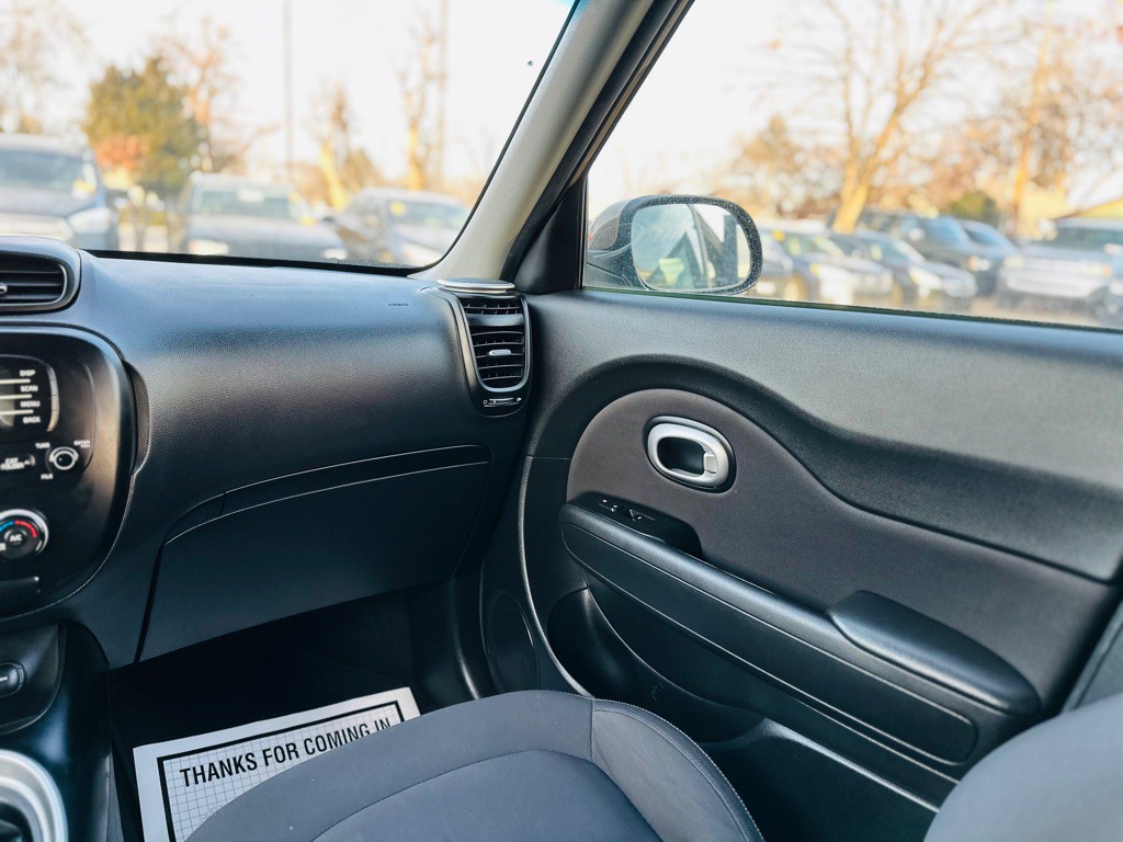 2015 Kia Soul Image 14