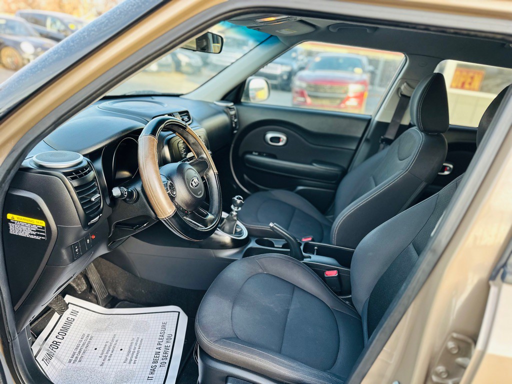 2015 Kia Soul Image 17