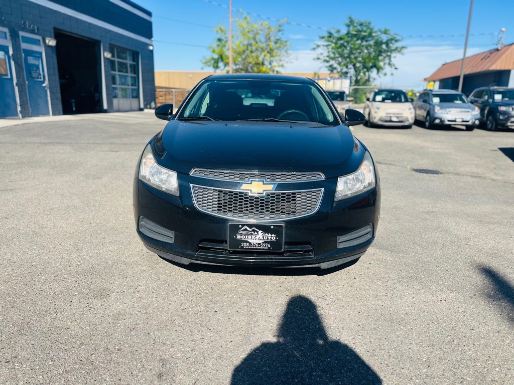 2012 Chevrolet Cruze Image 2