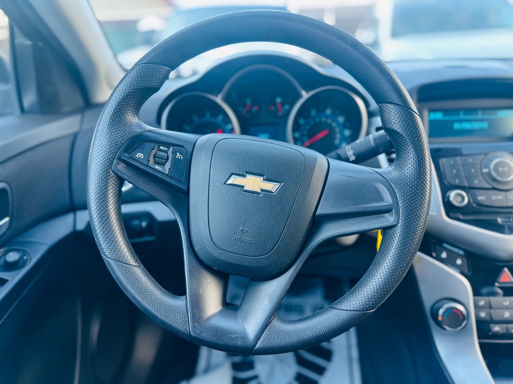 2012 Chevrolet Cruze Image 16