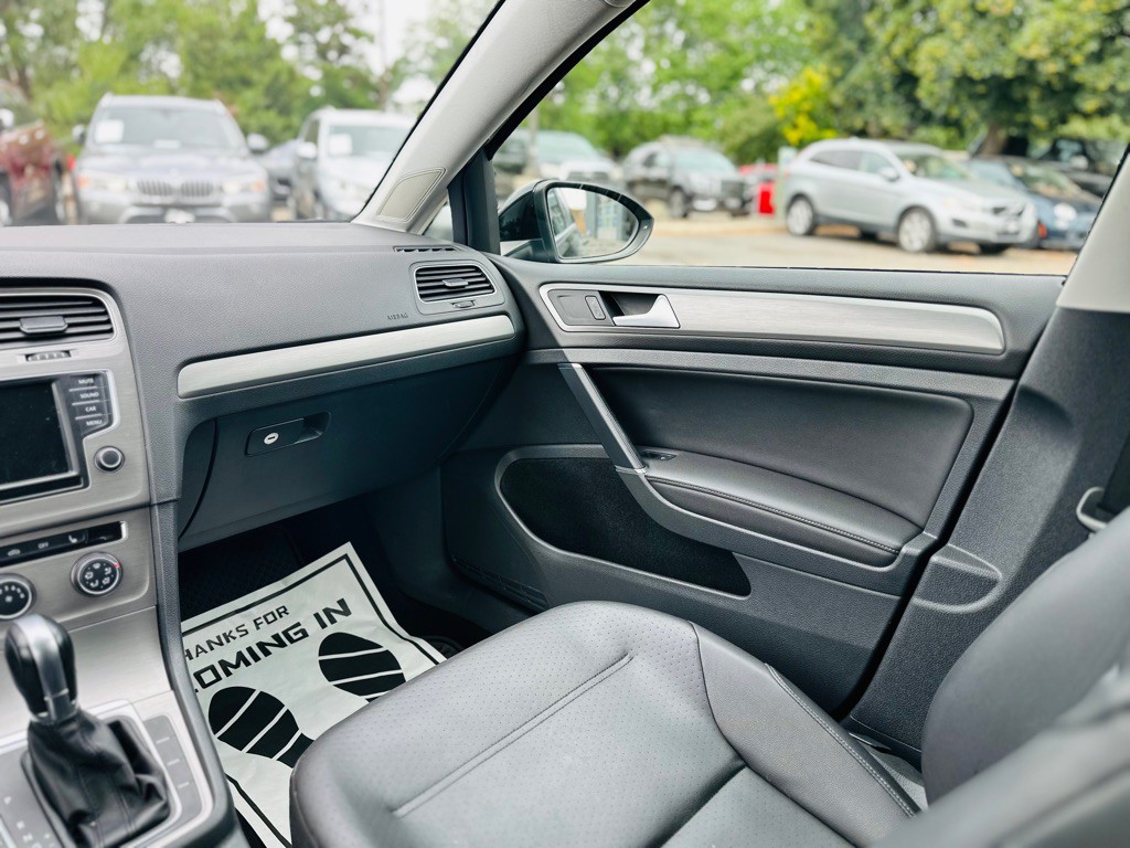 2016 Volkswagen Golf Image 13