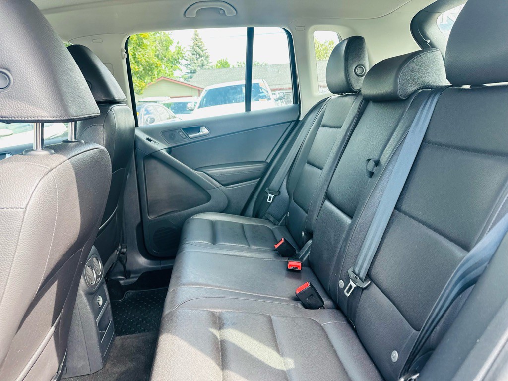 2016 Volkswagen Tiguan Image 12