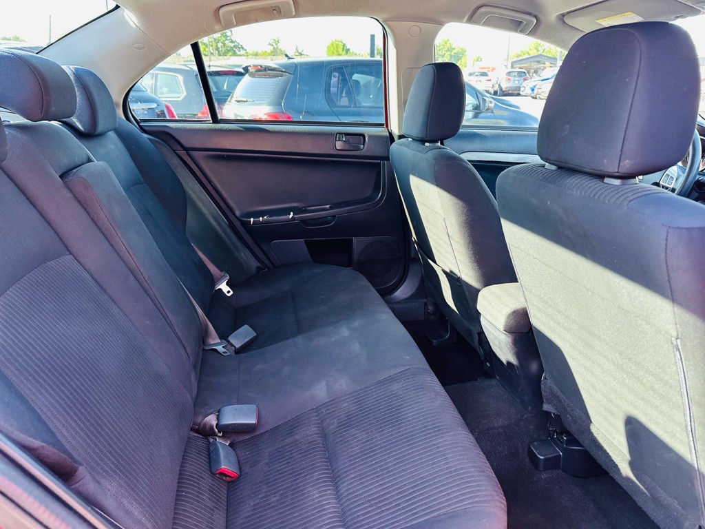 2015 Mitsubishi Lancer Image 10