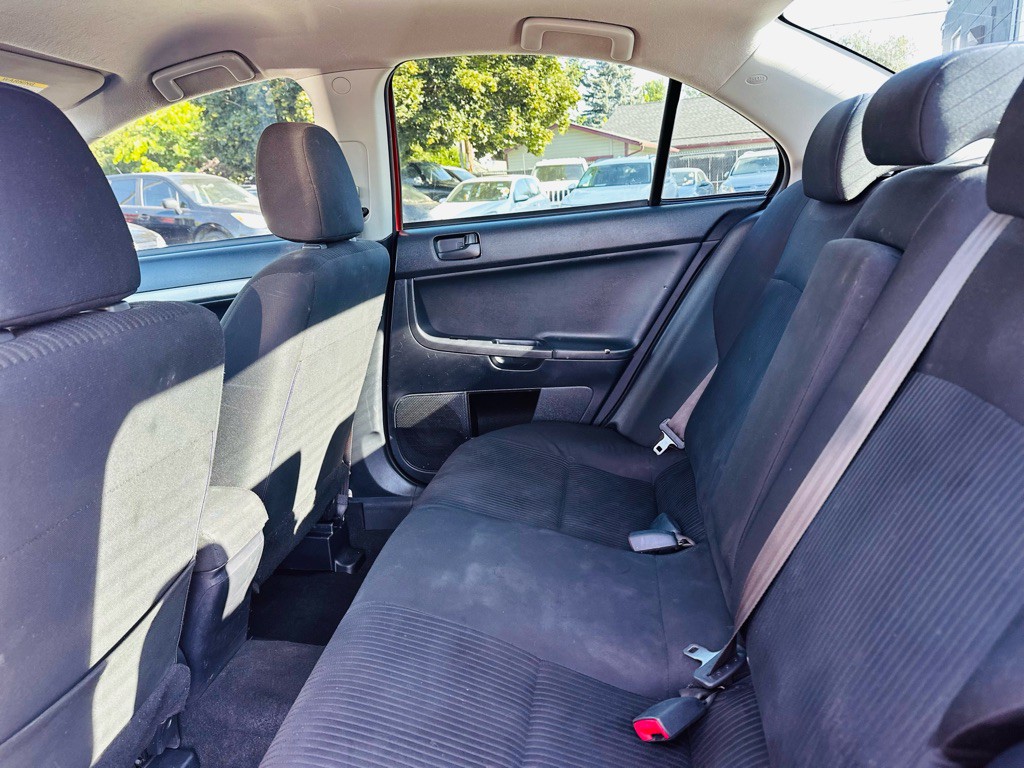 2015 Mitsubishi Lancer Image 12