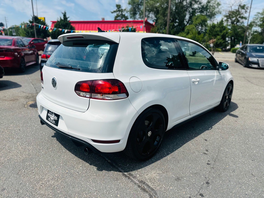 2011 Volkswagen GTI Image 7