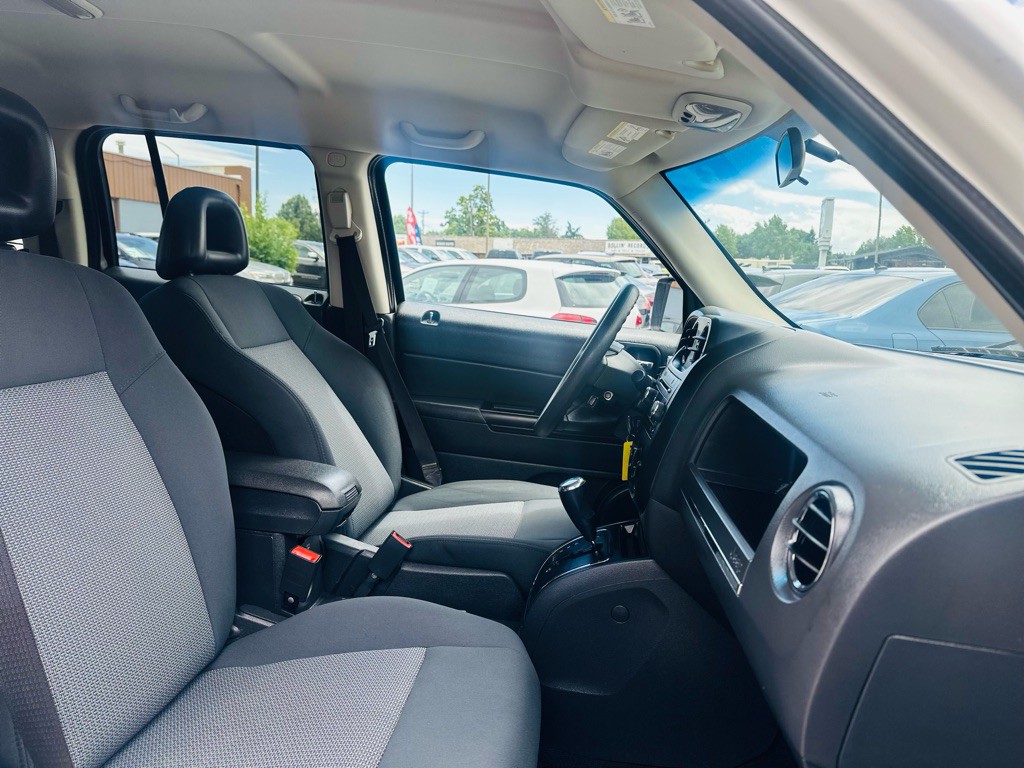 2009 Jeep Patriot Image 9
