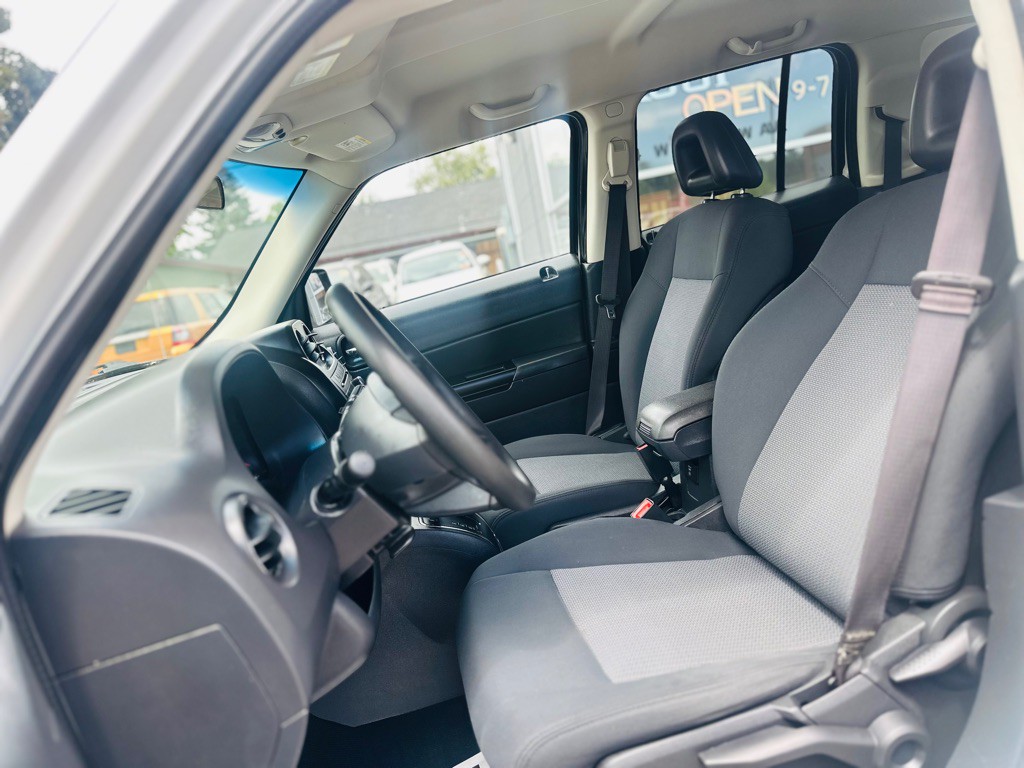 2009 Jeep Patriot Image 11