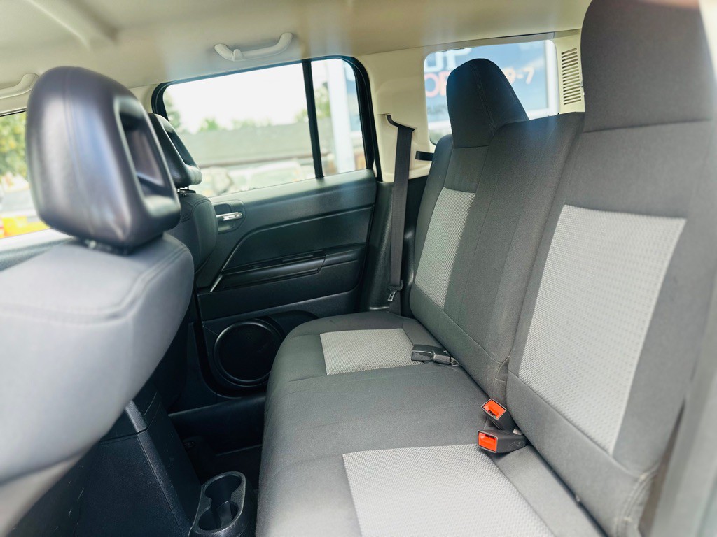 2009 Jeep Patriot Image 12