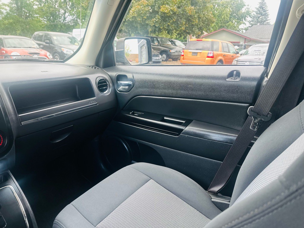2009 Jeep Patriot Image 13