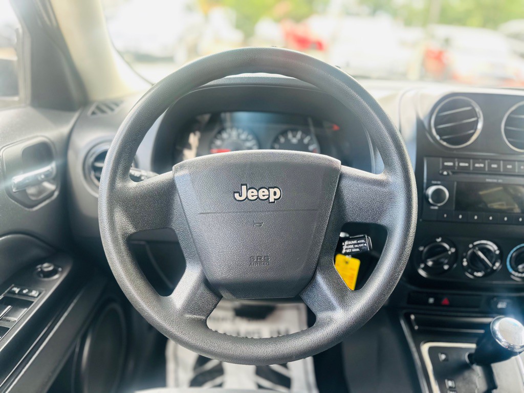 2009 Jeep Patriot Image 16