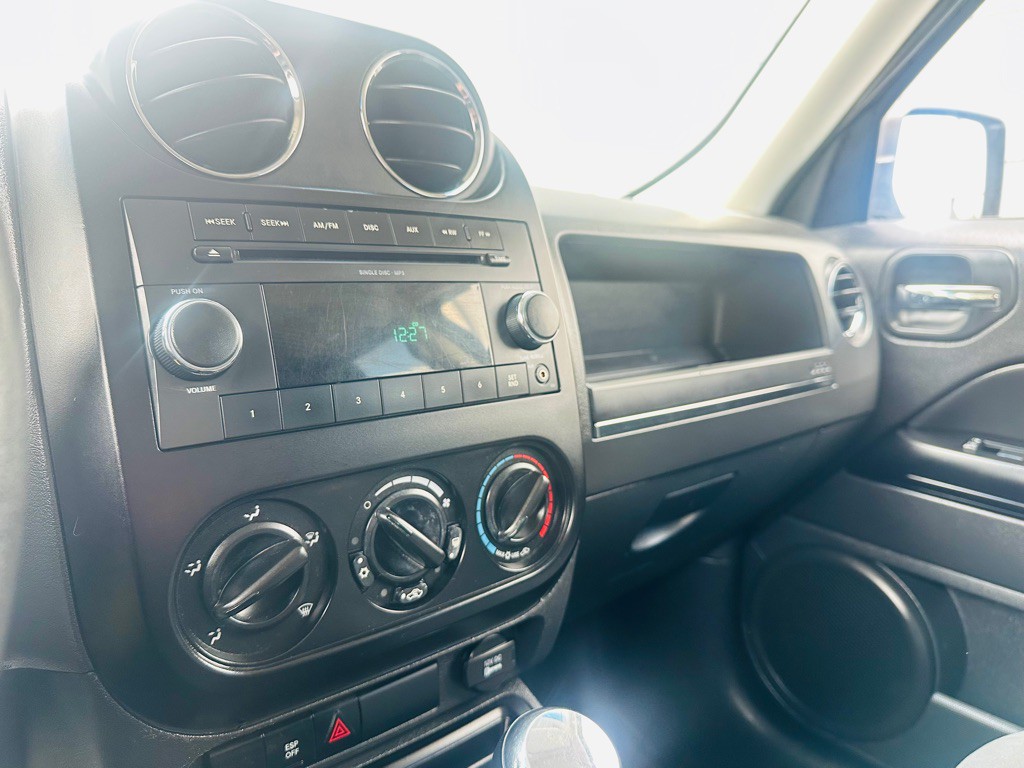 2009 Jeep Patriot Image 17