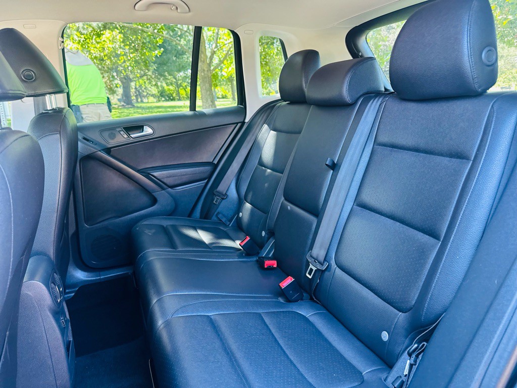 2017 Volkswagen Tiguan Image 12