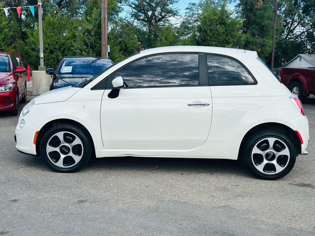 2012 FIAT 500 Image 4