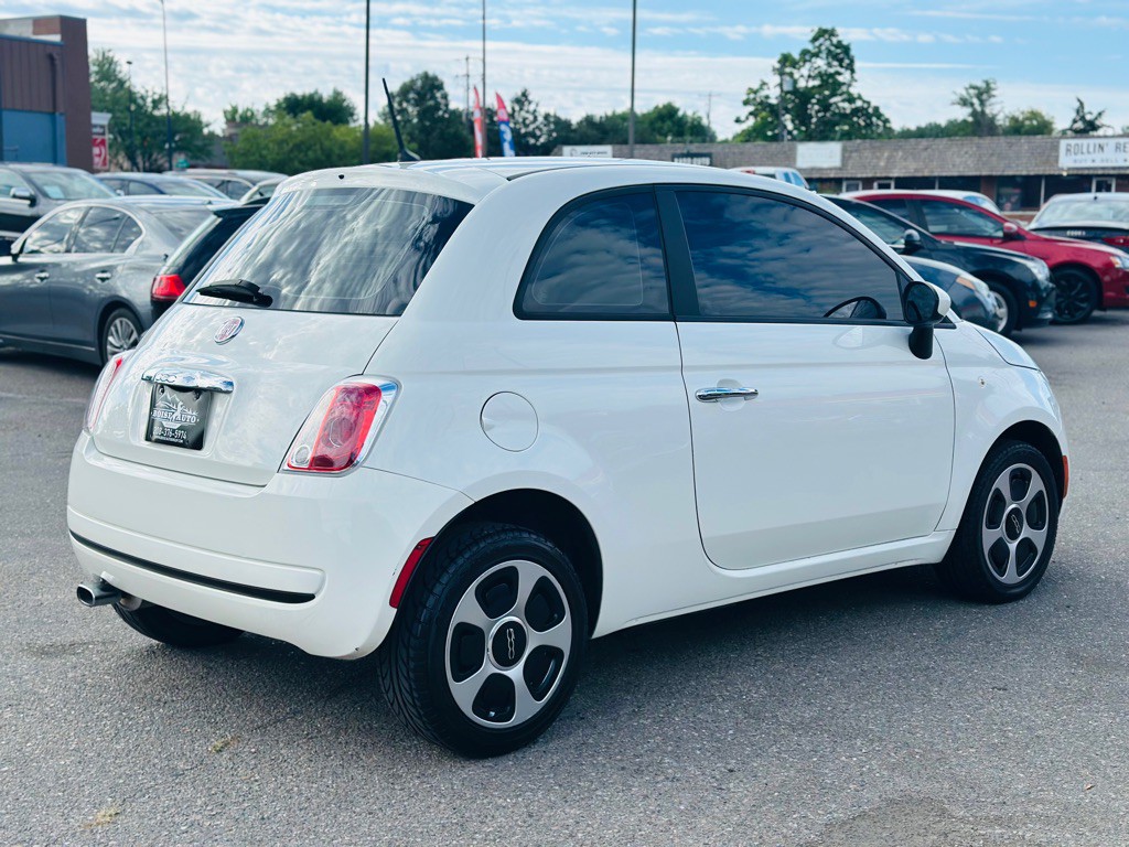 2012 FIAT 500 Image 7