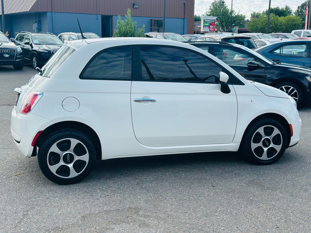 2012 FIAT 500 Image 8