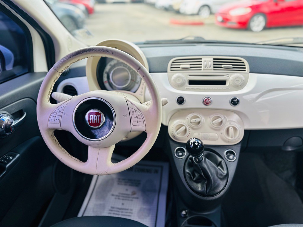 2012 FIAT 500 Image 10