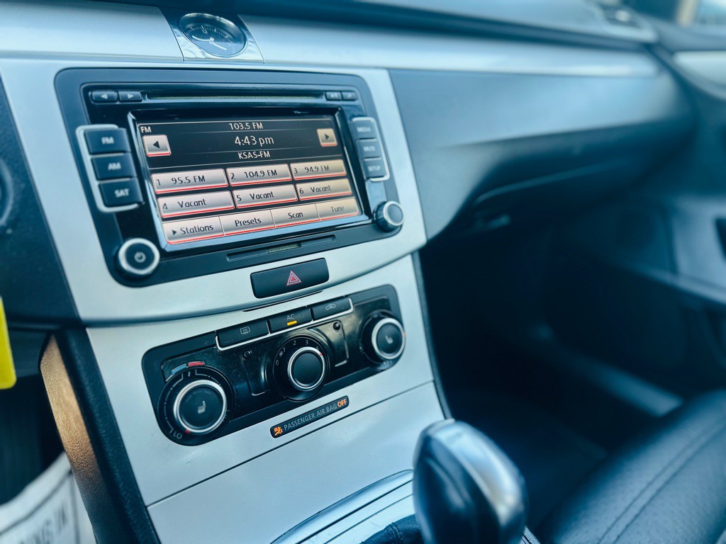 2012 Volkswagen CC Image 17