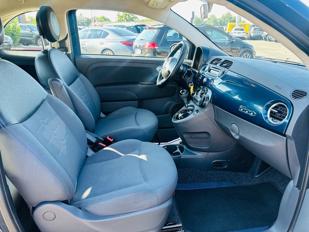 2013 FIAT 500 Image 9