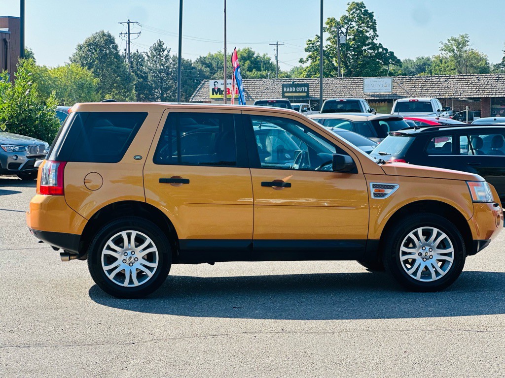2008 Land Rover LR2 Image 8
