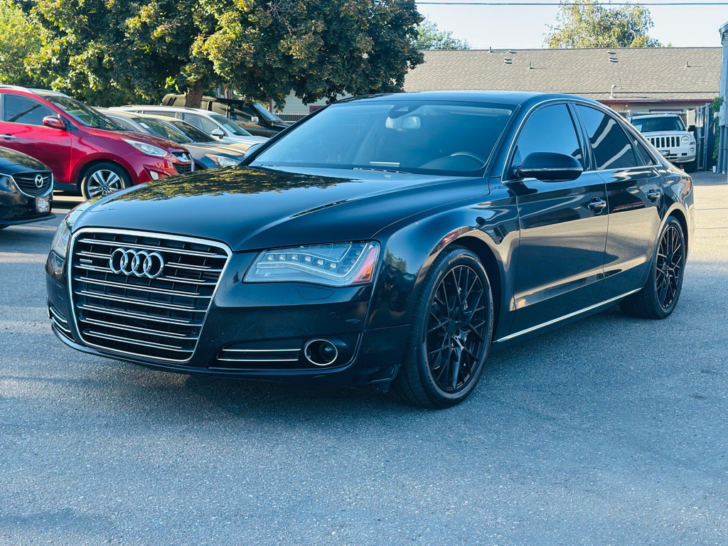 2012 Audi A8 Image 3