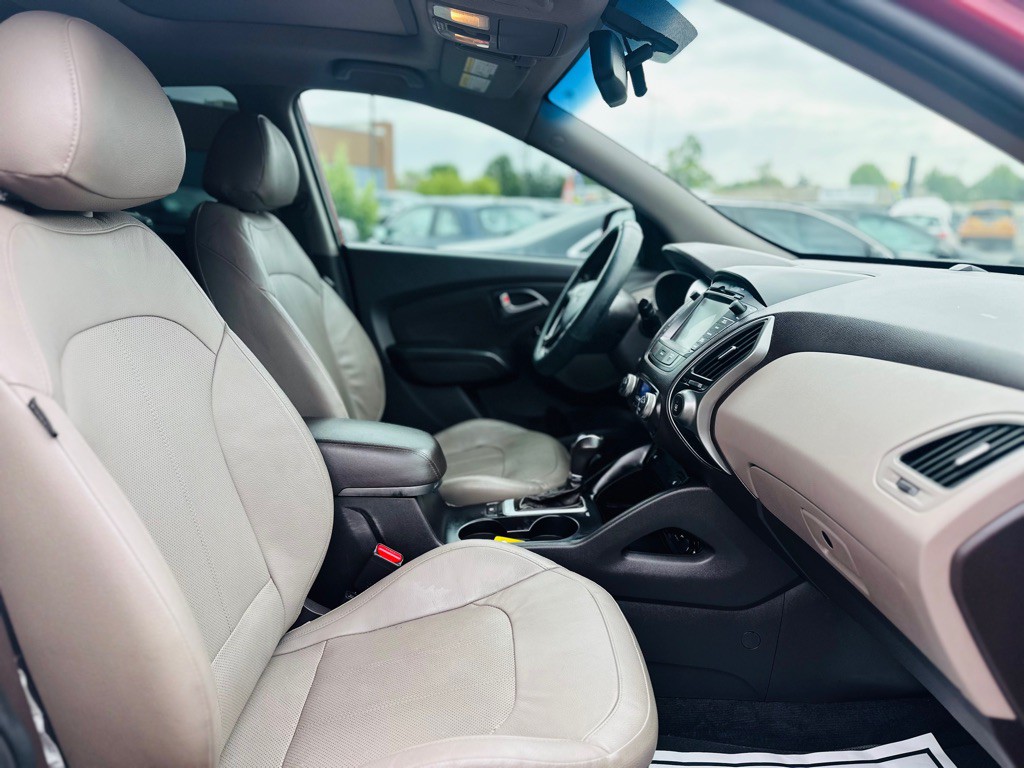 2015 Hyundai Tucson Image 9