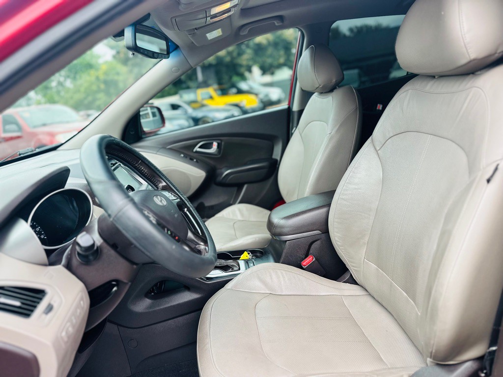 2015 Hyundai Tucson Image 11