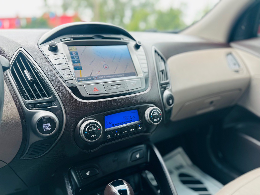 2015 Hyundai Tucson Image 17