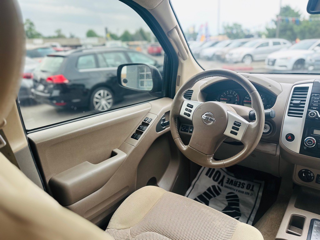 2017 Nissan Frontier Image 12