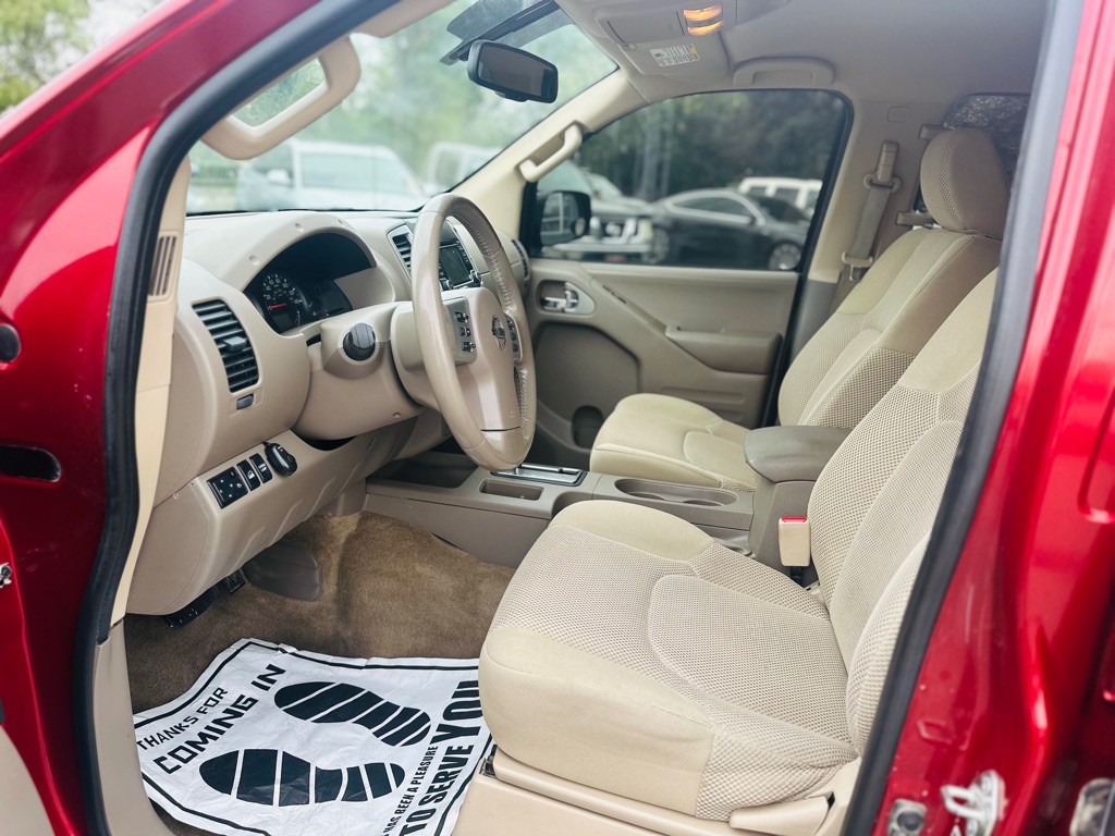 2017 Nissan Frontier Image 16