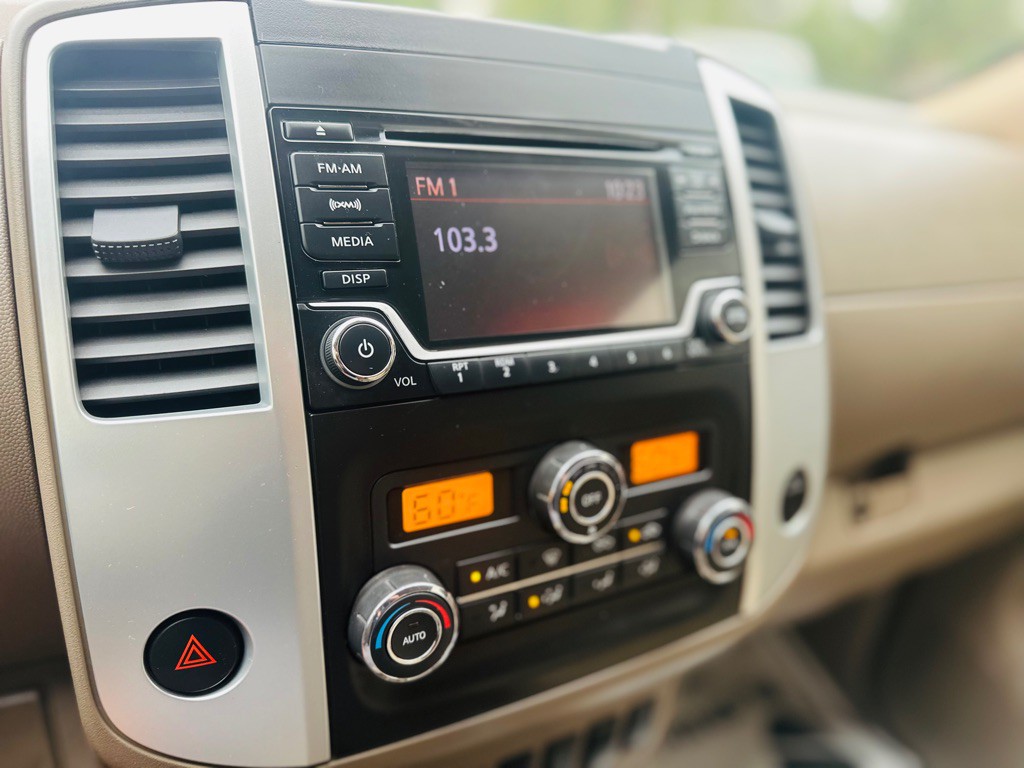 2017 Nissan Frontier Image 18