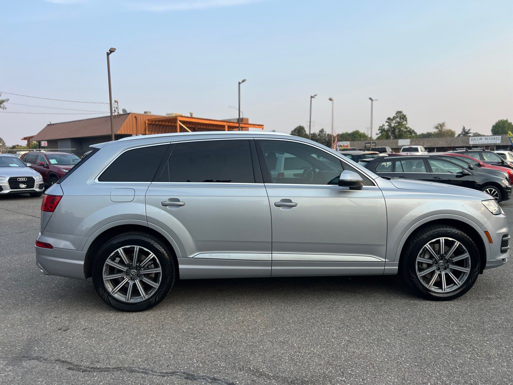 2017 Audi Q7 Image 8