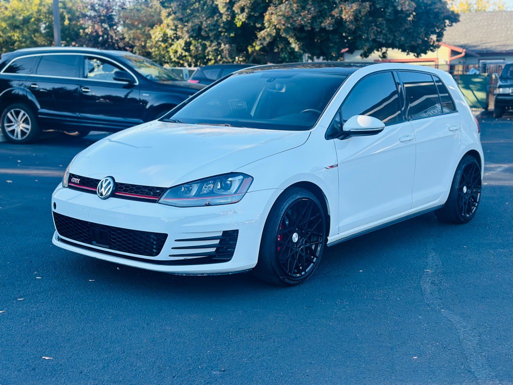 2017 Volkswagen GTI Image 3