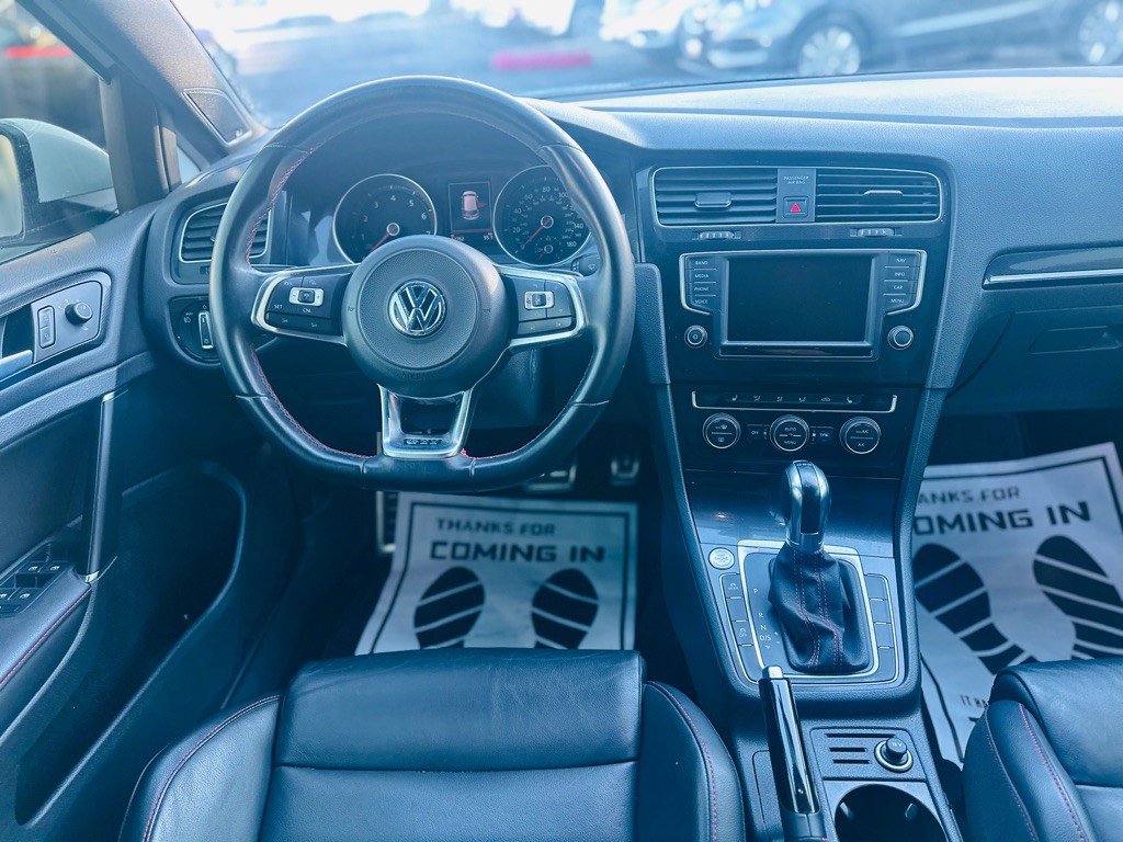 2017 Volkswagen GTI Image 10