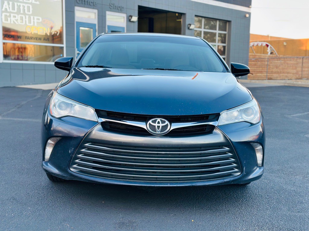 2015 Toyota Camry Image 2