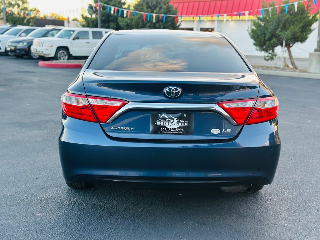 2015 Toyota Camry Image 22