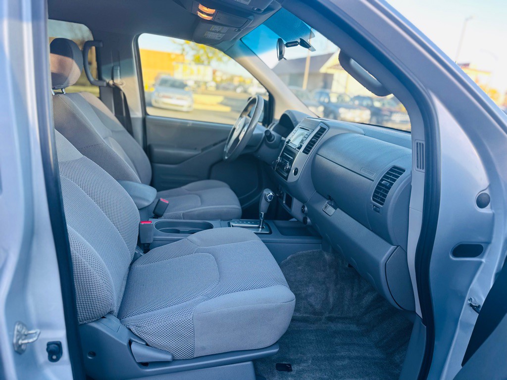 2018 Nissan Frontier Image 16