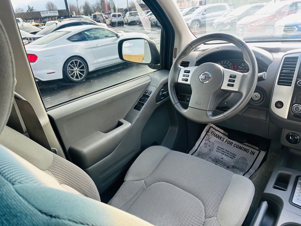 2018 Nissan Frontier Image 17