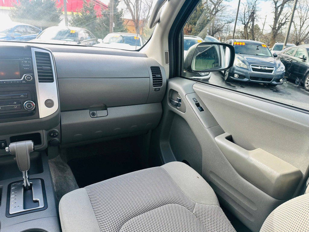 2018 Nissan Frontier Image 18