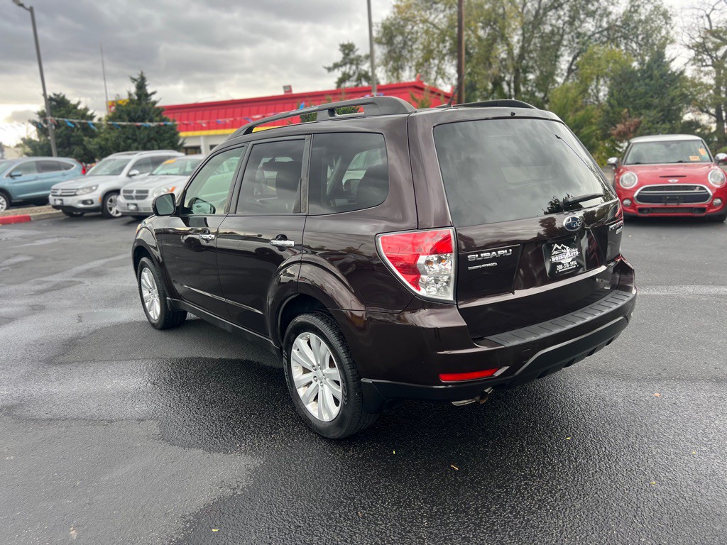 2013 Subaru Forester Image 5
