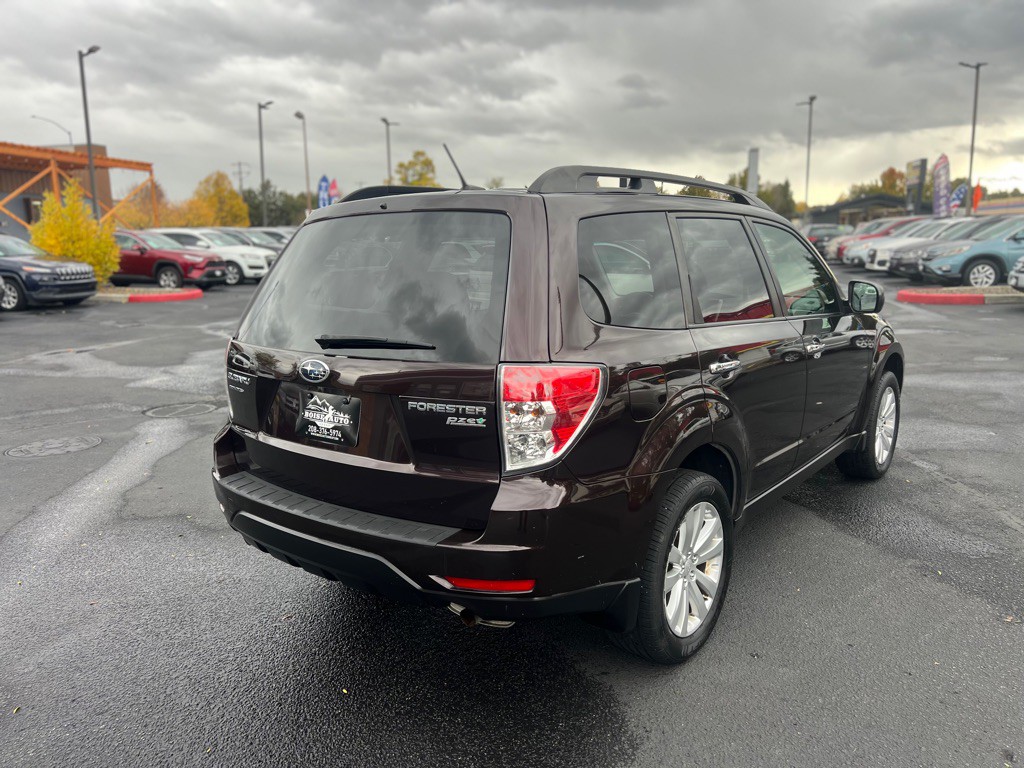 2013 Subaru Forester Image 8