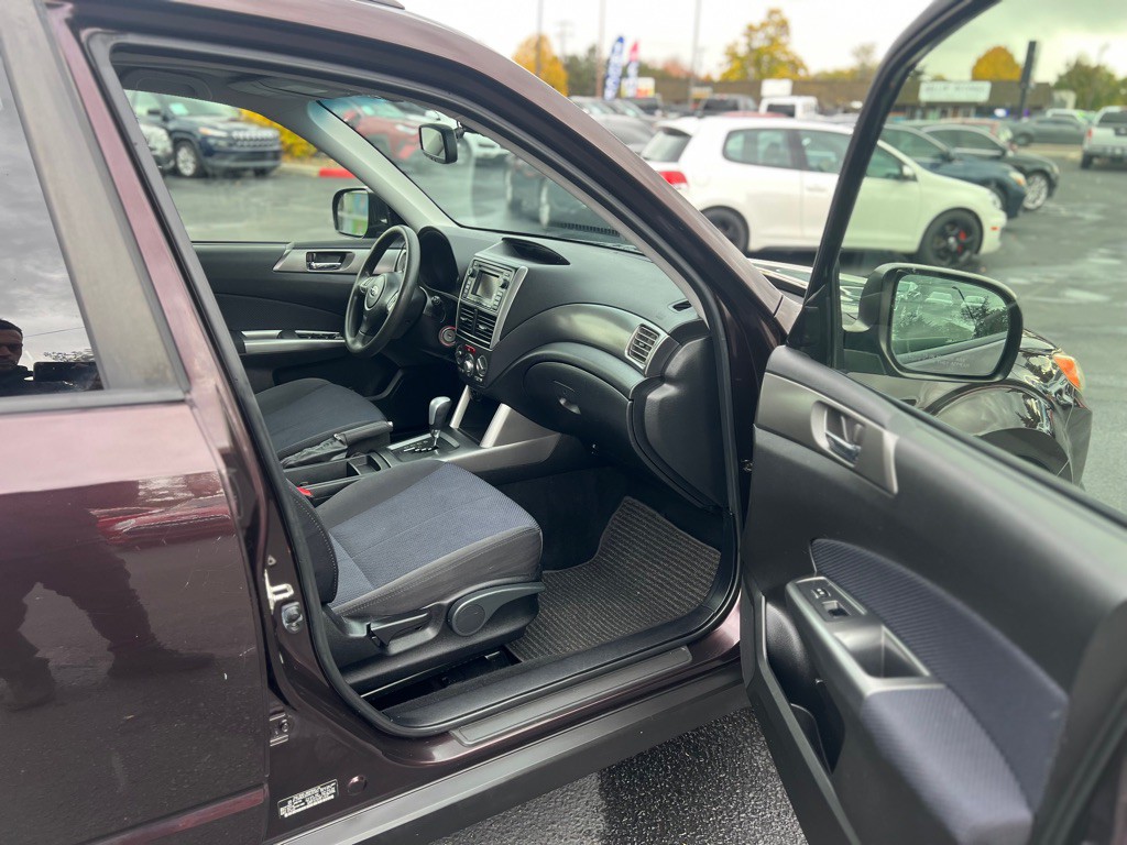 2013 Subaru Forester Image 10