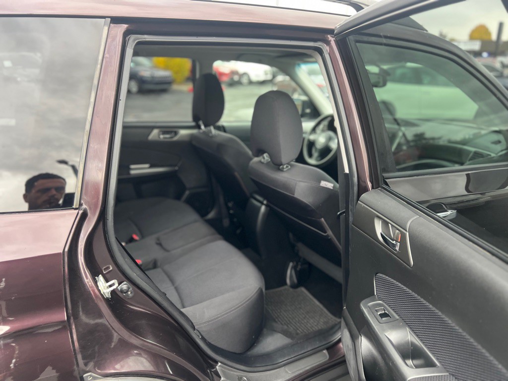 2013 Subaru Forester Image 11