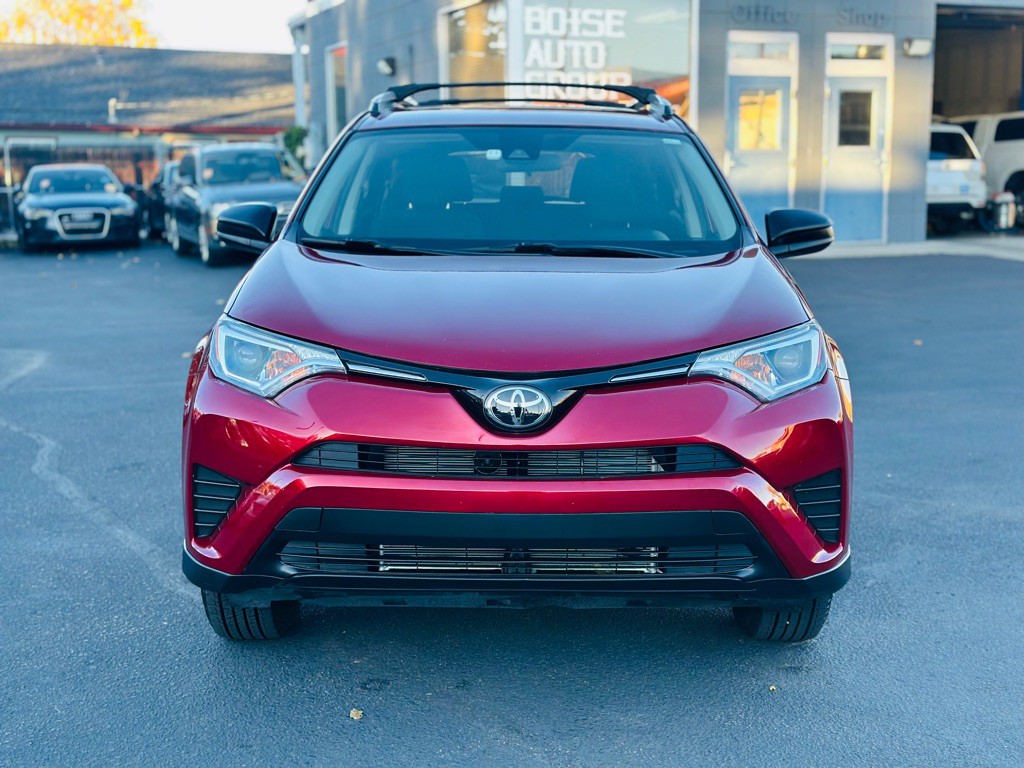 2018 Toyota Rav4 Image 2