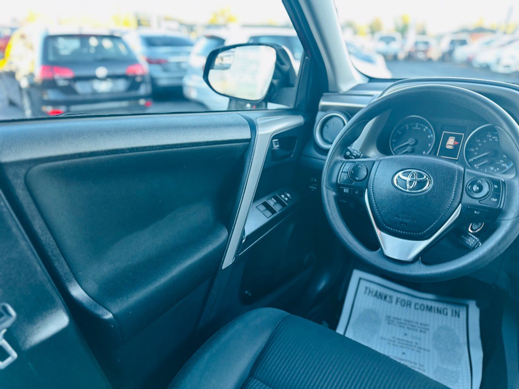 2018 Toyota Rav4 Image 12