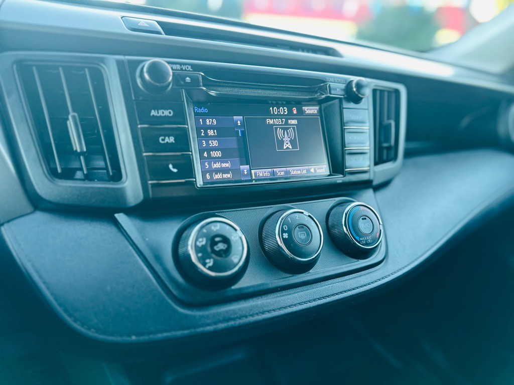 2018 Toyota Rav4 Image 15