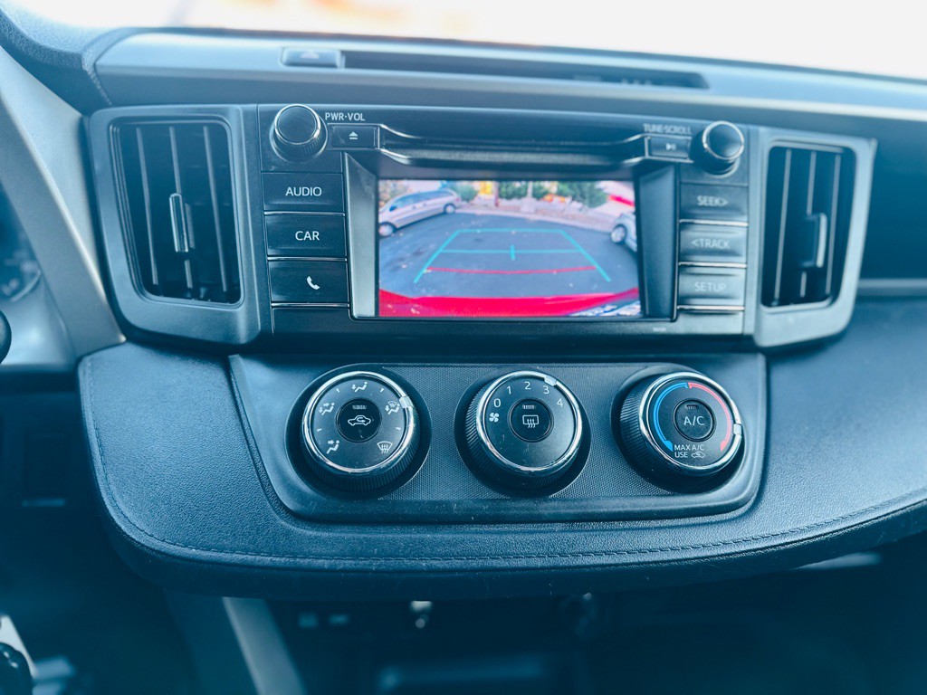 2018 Toyota Rav4 Image 16