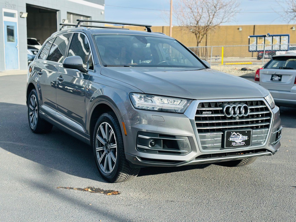 2017 Audi Q7 Image 1