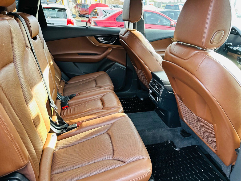 2017 Audi Q7 Image 20