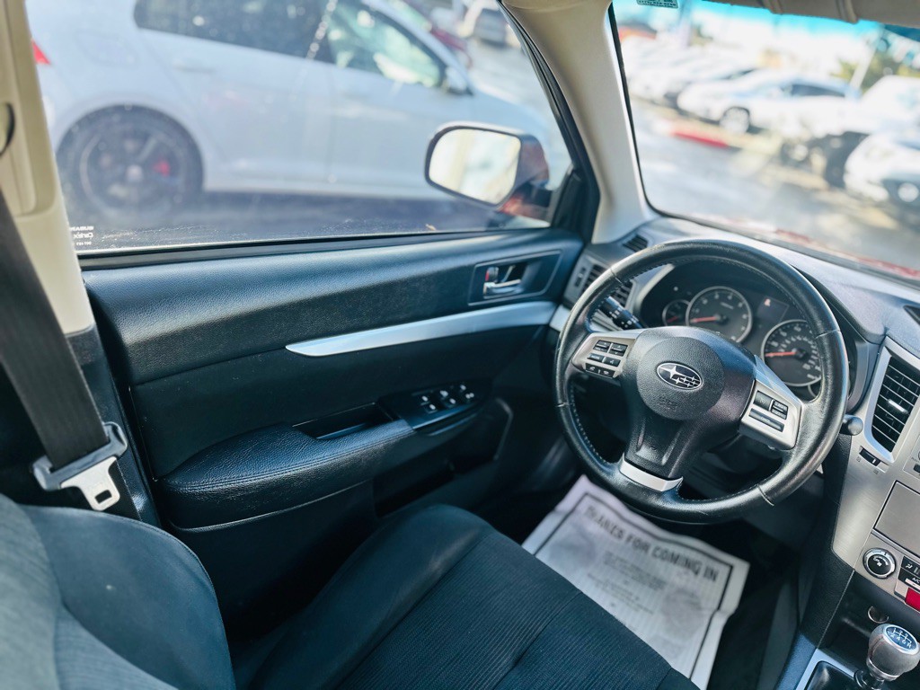 2014 Subaru Outback Image 11